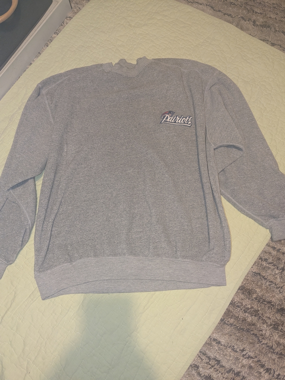 STARTER Patriots Gray Crewneck Sweatshirt